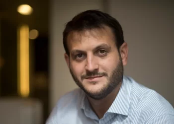 Juan Fernández Miranda, adjunto al director: «El Gobierno demuestra debilidad y contradicción»>