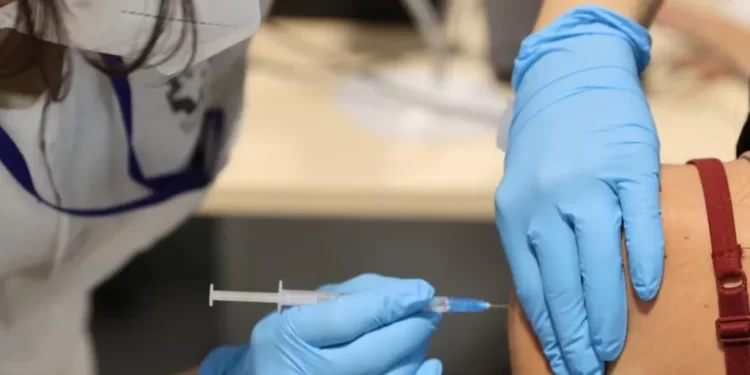 Madrid amplía su calendario de vacunas: rotavirus para bebés y la del papiloma para chicos entre 13 y 18 años>