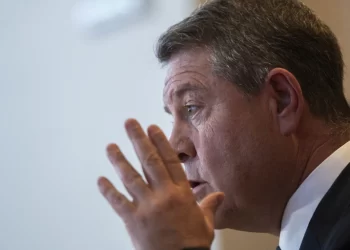 Page respeta y entiende a Lambán tras el expediente del PSOE por no votar la amnistía: «No es perdón, es amnesia»>