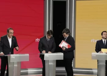 Todos contra Illa y su política de pactos en el primer debate del 12M>