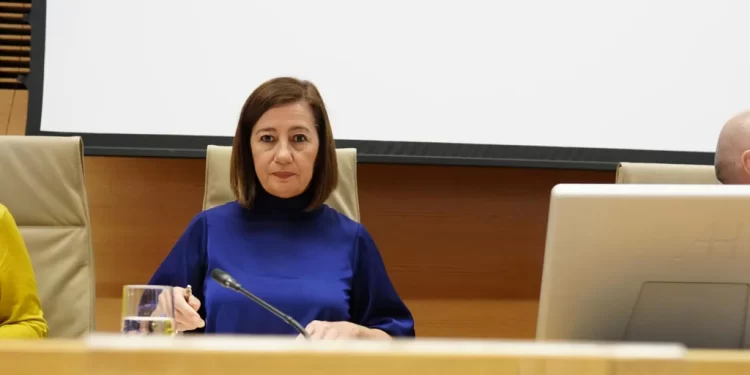 Un juzgado de Palma eleva a la Fiscalía Europea la reclamación de Prohens sobre las mascarillas de Armengol>