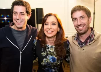 Juan Ustarroz, primo de Wado de Pedro, utiliza ex-camión del gobierno nacional para almacenar electrodomésticos