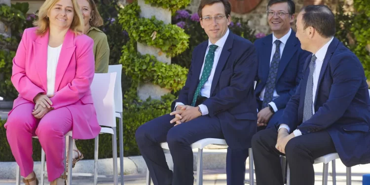 Almeida ultima la Ley de Capitalidad y nuevas bajadas de impuestos para competir con las grandes ciudades del mundo>