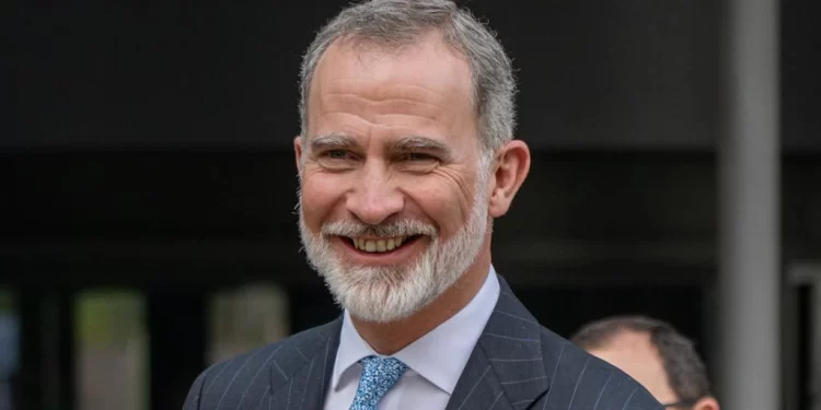 Aniversario proclamación del Rey Felipe VI, en directo: última hora del desfile de las tropas y los actos de celebración en el Palacio Real hoy>