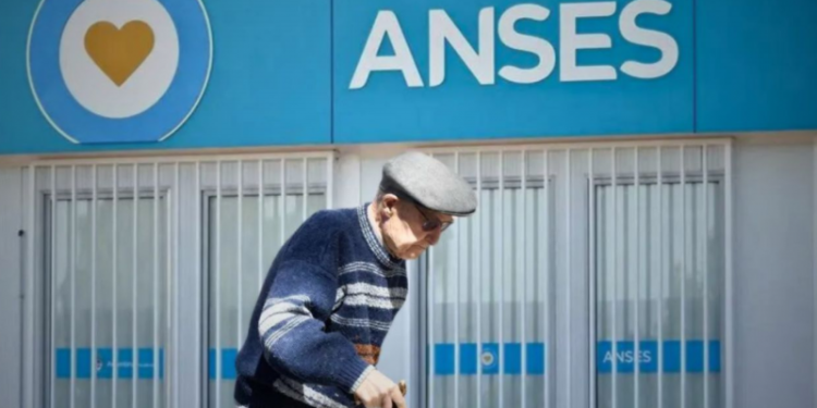 ANSES confirmó el calendario de pagos de junio 2024: ¿cómo quedan los montos y cuándo cobro?