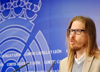 Atacan a pedradas el domicilio en Valladolid del coportavoz de Podemos, Pablo Fernández>