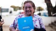 Jubilados y pensionados: ANSES otorga un importante descuento para viajar por Argentina