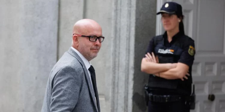 Boye, tras la decisión de Aguirre: «Los psicotrópicos son peligrosos, porque permiten que se produzcan delirios»>