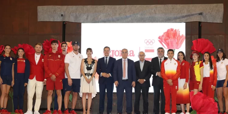 De Toledo hasta París: Joma viste al equipo español en los Juegos>