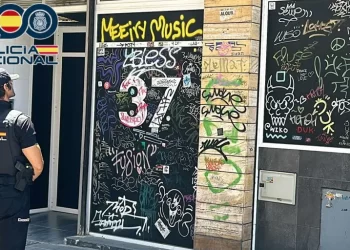 Desmantelan una asociación cannábica que se publicitaba como punto de venta de droga para turistas en Alicante>