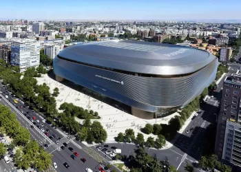 El Bernabéu se blinda contra el ruido: cerrará las ‘grietas’ de la cubierta próximas a las viviendas>