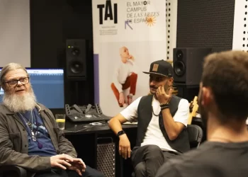 El genio de las bandas sonoras, Gustavo Santaolalla, a la búsqueda de «la sinfonía de Madrid»>