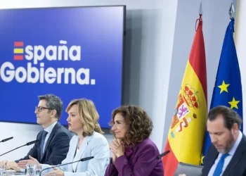 El Gobierno siembra dudas sobre la actuación del juez que ha citado como imputada por corrupción a Begoña Gómez>