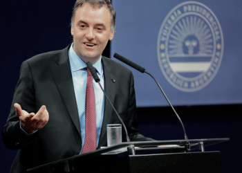 El inesperado elogio de Adorni a Néstor Kirchner: “Estaría orgulloso…”