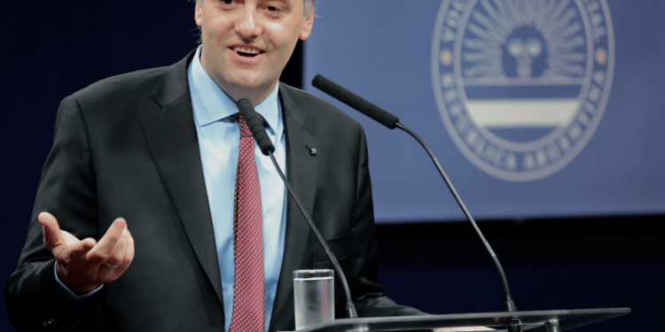 El inesperado elogio de Adorni a Néstor Kirchner: “Estaría orgulloso…”