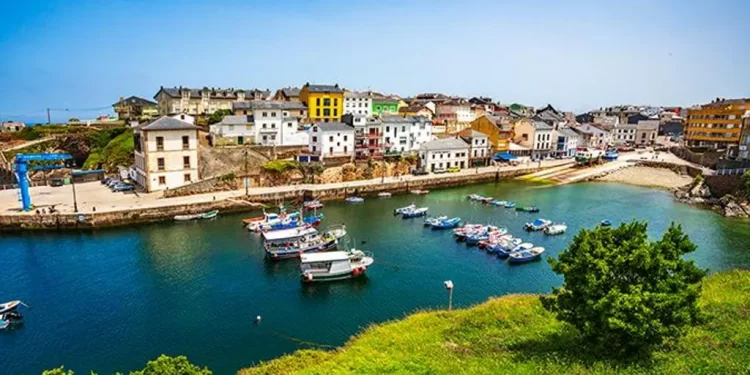 Este es el pueblo de Asturias más barato para alquilar una casa en la playa este verano>