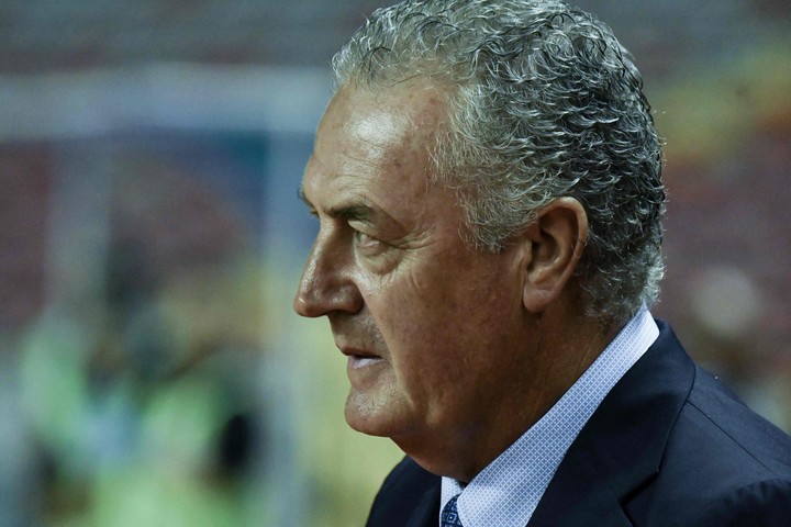 Gustavo Alfaro, entrenador de Costa Rica. (AFP)