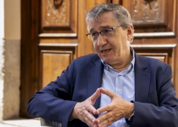 José Antonio Rovira : «La imposición del valenciano ha llevado a que se hable menos»>