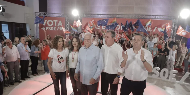 Juan Espadas llama a «reaccionar en la calle, el momento es éste, el PSOE va a ganar las elecciones»>