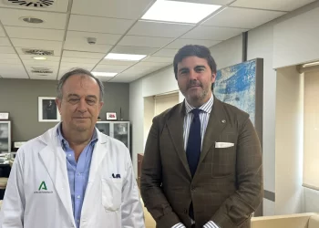 La Virgen del Rocío tendrá un azulejo en el hospital Virgen Macarena>