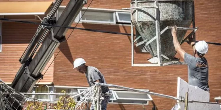 Los accidentes laborales se reducen en Andalucía casi un 20% respecto a 2023>