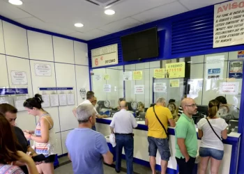 Los dueños de un bar se enfrentan a más de tres años de cárcel por «quedarse» con parte de los 15 millones de un premio de la Lotería Nacional>