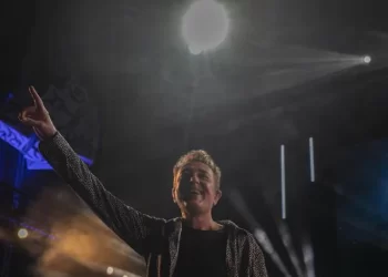 Manolo García devolverá el importe de las entradas de su concierto en Valencia y el Festival de les Arts, el saldo de la pulsera>