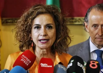 María Jesús Montero insta al PP a «pedir perdón» a los condenados de forma «injusta» por el caso de los ERE>