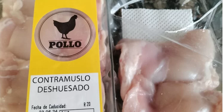 Mercadona explica para qué sirve la almohadilla que hay en las bandejas de carne: «No es comestible»>