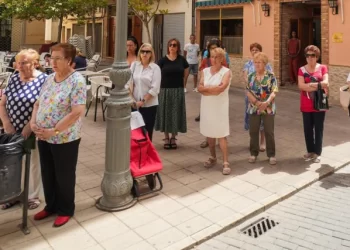 Minutos de silencio en Benaguasil y Llíria para condenar el doble asesinato de una mujer y su hijo a tiros de escopeta>