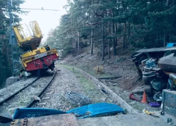 Ocho heridos tras quedarse sin frenos una vagoneta y chocar contra un castillete en Navacerrada>