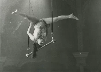 Pinito del Oro, la gran artista de circo que fue portada del New York Times y vivía sin red>