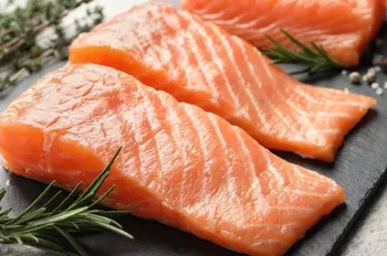 La bronca del ministro Luis Petri por el “affaire del salmón”