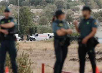Un hombre mata con una escopeta a su mujer y a su hijastro y se suicida en la localidad valenciana de Benaguasil>