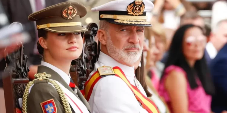 La Princesa Leonor ingresará este jueves en la Escuela Naval de Marín en solitario y sin la presencia de Felipe VI