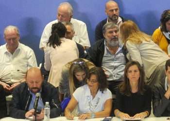 ¿Otro golpe al peronismo? Un grupo de gobernadores quiere arrebatarle a La Cámpora una caja de 100 mil millones de pesos anuales