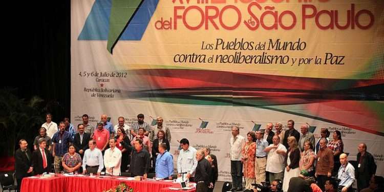 El actual asedio “pseudo-revolucionario” sobre La Argentina