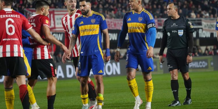 El recibimiento de los hinchas de Estudiantes para Marcos Rojo: “El que no salta es un traidor”