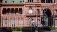 El Gobierno planea un 2025 con superávit fiscal y una inflación de 8%