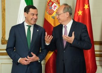 La china Hygreen invertirá 2.000 M en Huelva para una planta de hidrógeno verde