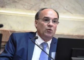 El radicalismo cambia a un senador de la Comisión de Acuerdos para favorecer a Ariel Lijo