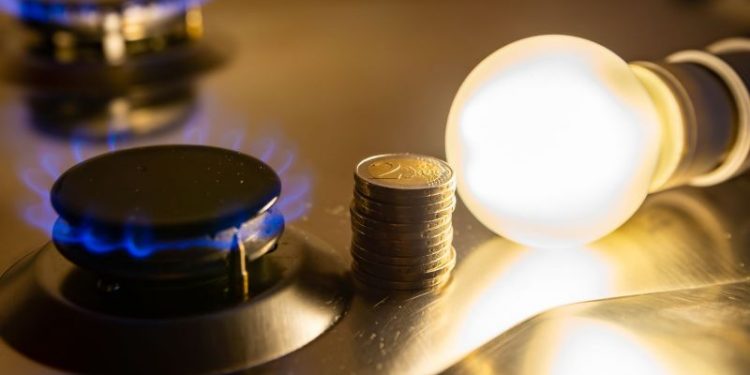 Todos los aumentos que llegan en septiembre: agua, luz, prepagas, alquileres y más