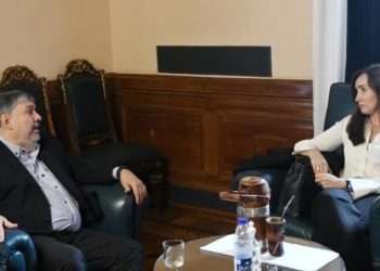 Por ausencia de Senadores de Unión x la Patria no hubo sesión y el DNU de la SIDE gana una semana