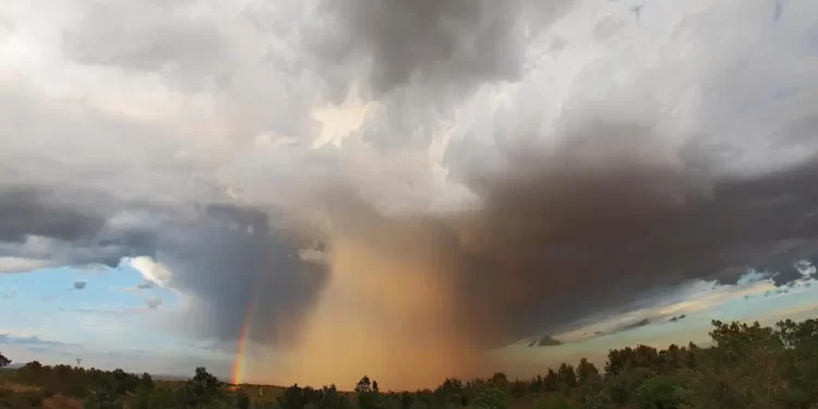Alertan de fuertes tormentas y lluvias para este lunes en Palencia, Burgos, Soria y Segovia