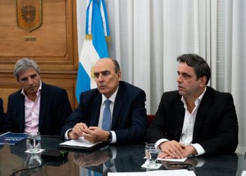 Arrancan las reuniones de Francos y Caputo en Rosada para definir la estrategia legislativa