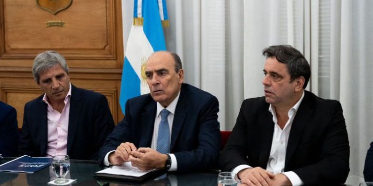 Arrancan las reuniones de Francos y Caputo en Rosada para definir la estrategia legislativa