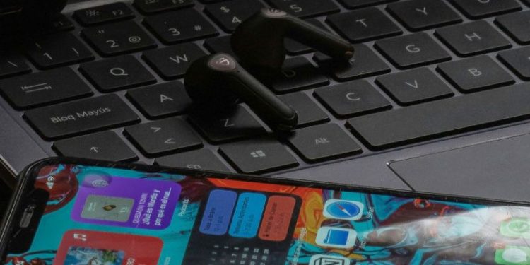 Auriculares inalámbricos: nuevos compañeros para el gaming en celulares y PC