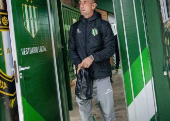 Banfield, que tiene que salir del fondo, recibe a Instituto que va por el lote de arriba