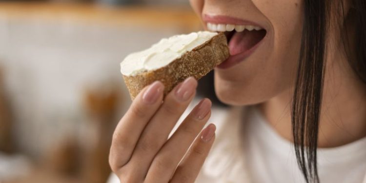 Chau harina: la alternativa natural al pan que podés preparar en tu casa en 5 minutos: es rico en proteínas y tiene mucha fibra