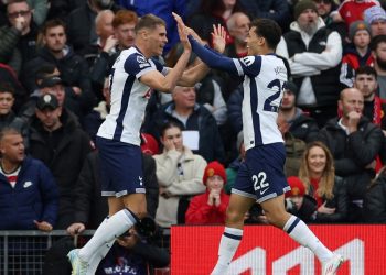 Con Cuti Romero, Tottenham madrugó al United de Garnacho y Lisandro